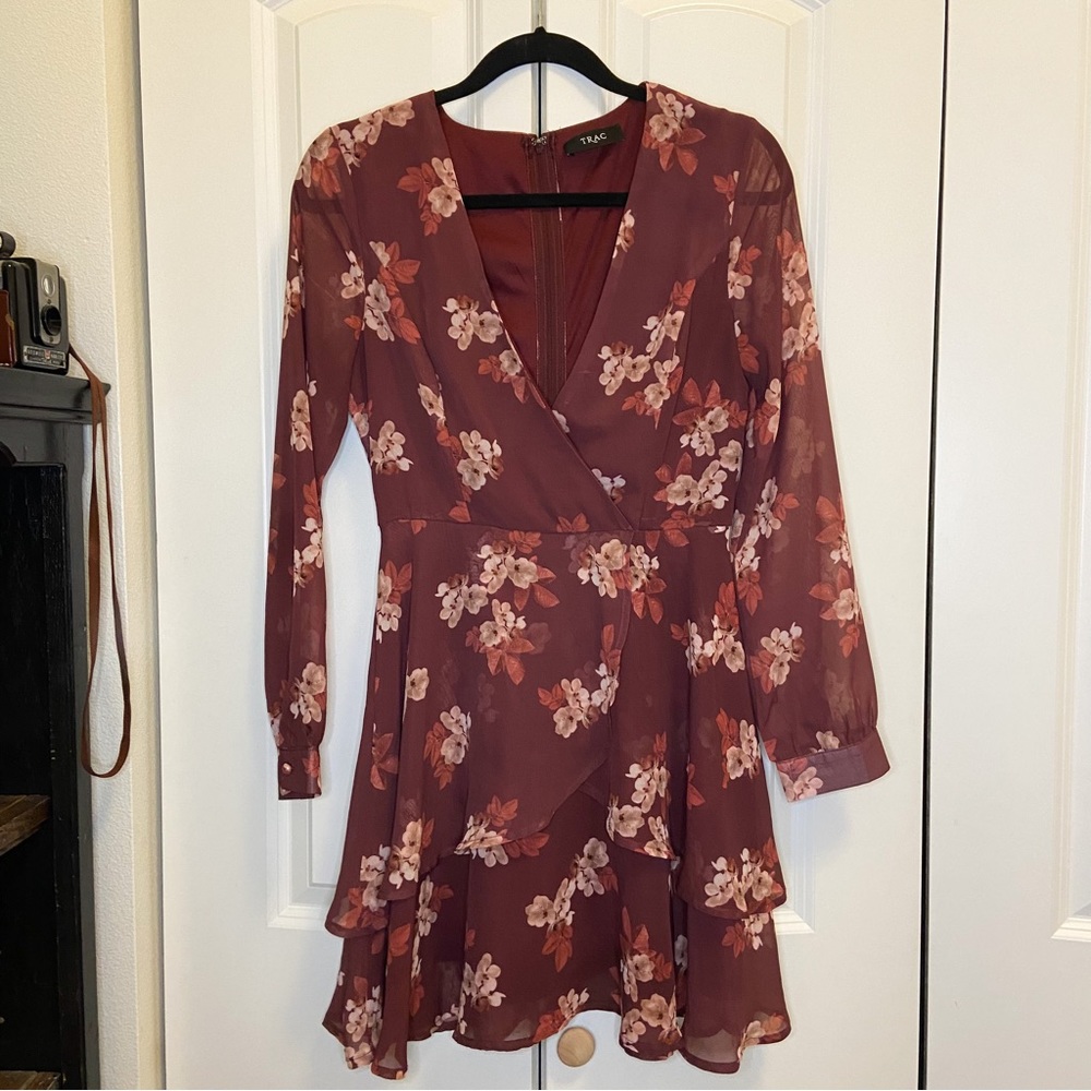 TRAC MAROON LONG SLEEVE FLOWY V-NECK MINI DRESS
